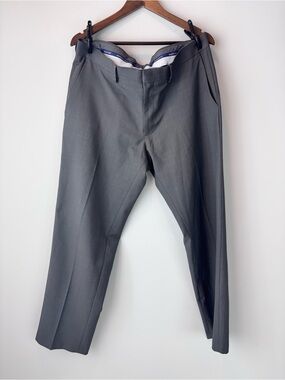 Haggar Men’s Premium Comfort Straight Fit Dress Pants Gray 36x30